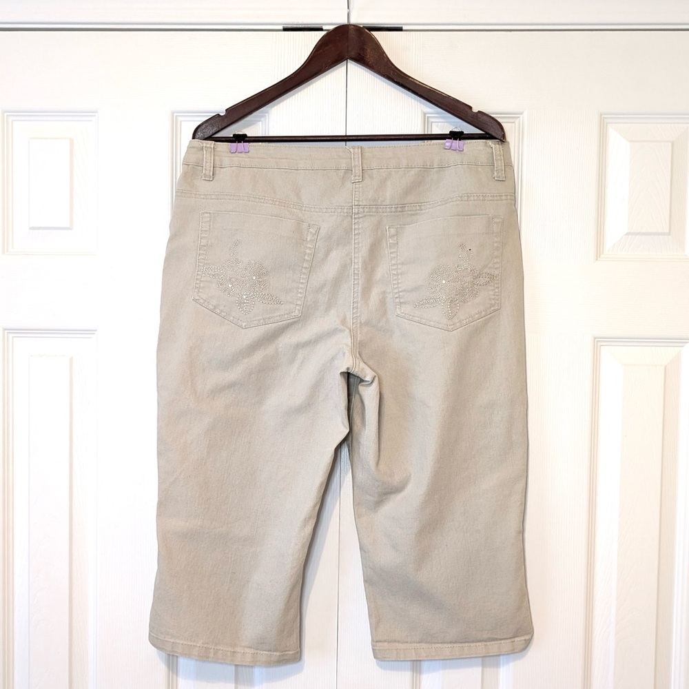 61% Cotton Sz 14 Floral Embroidery Rhinestone Y2K Carrol Reed Khaki Capri Pants